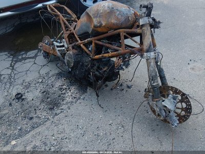 ZDM1RC3L0YB****** 2000 Ducati M750