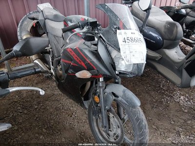 MLHNC5107J5****** 2018 Honda Cbr300