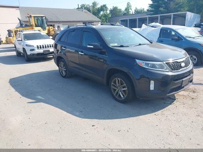 5XYKT3A62EG****** 2014 Kia Sorento