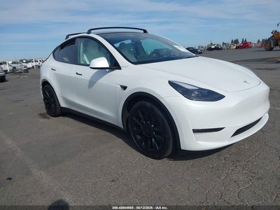 7SAYGAEE7RF****** 2024 Tesla Model Y