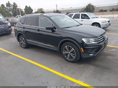 3VV2B7AX9JM****** 2018 Volkswagen Tiguan