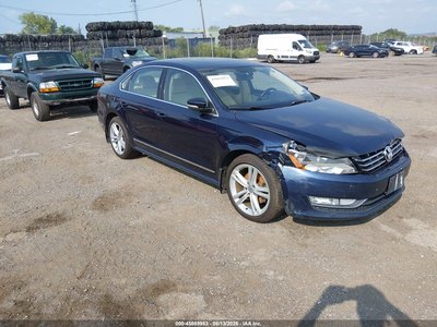 1VWBV7A39FC****** 2015 Volkswagen Passat