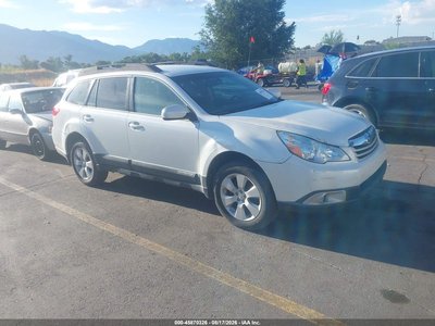 4S4BRBCC0B3****** 2011 Subaru Outback