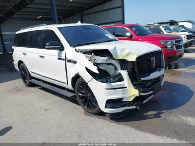 5LMJJ2LTXJE****** 2018 Lincoln Navigator