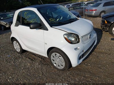 WMEFJ5DA2GK****** 2016 Smart Fortwo