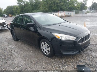 1FADP3E26HL****** 2017 Ford Focus