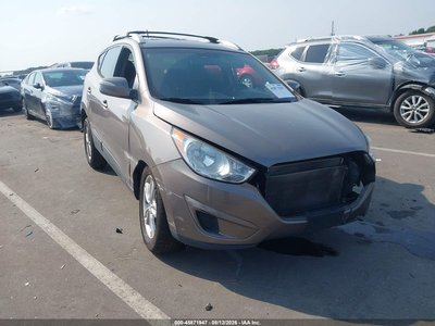 KM8JU3AC8CU****** 2012 Hyundai Tucson