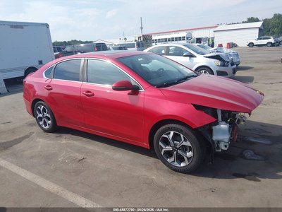 3KPF54AD9ME****** 2021 Kia Forte