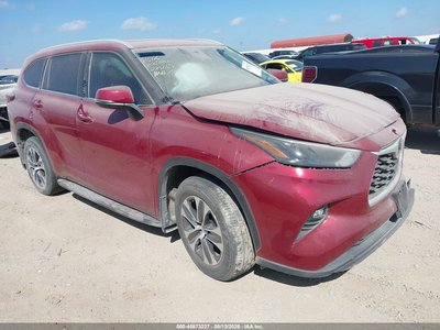 5TDGZRBH4NS****** 2022 Toyota Highlander
