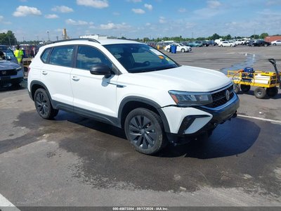 3VV5X7B28RM****** 2024 Volkswagen Taos