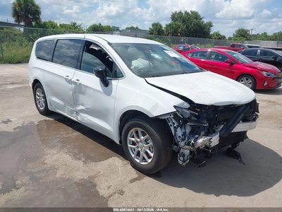 2C4RC1BG2TR****** 2026 Chrysler Pacifica