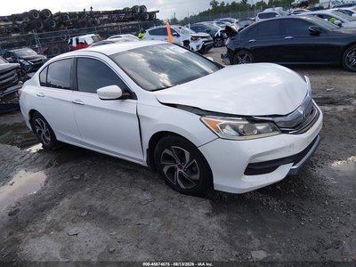 1HGCR2F34HA****** 2017 Honda Accord