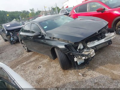 1HGCV1F31JA****** 2018 Honda Accord