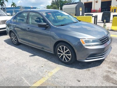 3VWD67AJ6GM****** 2016 Volkswagen Jetta