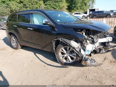 5TDBKRFH1GS****** 2016 Toyota Highlander