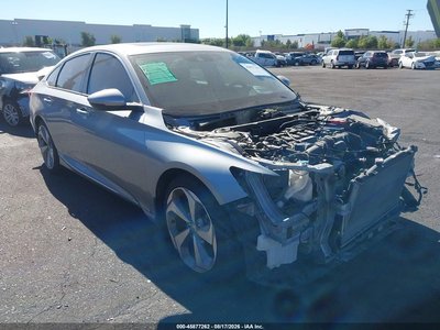 1HGCV1F91JA****** 2018 Honda Accord