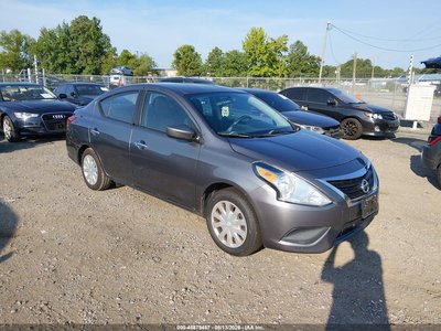 3N1CN7AP2HL****** 2017 Nissan Versa