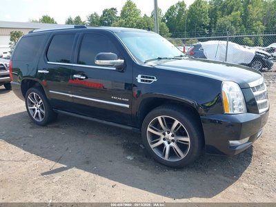 1GYS4DEFXCR****** 2012 Cadillac Escalade