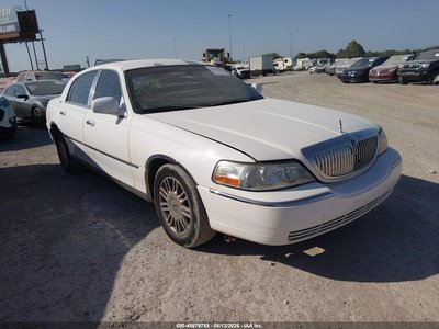 2LNHM82V68X****** 2008 Lincoln Town Car