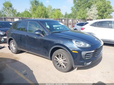 WP1AA2A23GK****** 2016 Porsche Cayenne