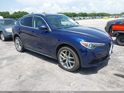 ZASFAKRN5J7****** 2018 Alfa Romeo Stelvio
