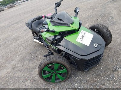 2BXRDDD21HV****** 2017 Can-Am Spyder