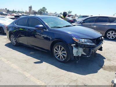 2016 Lexus ES