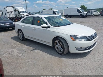 1VWCM7A37CC****** 2012 Volkswagen Passat