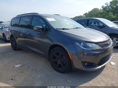 2C4RC1BG9JR****** 2018 Chrysler Pacifica