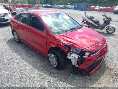 3KPA24AD3ME****** 2021 Kia Rio