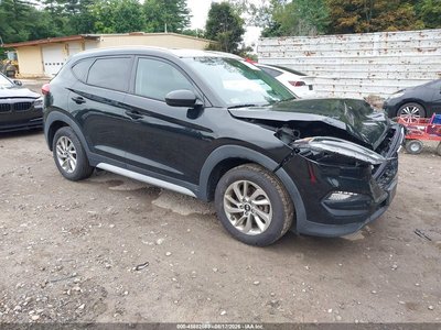 KM8J3CA41JU****** 2018 Hyundai Tucson