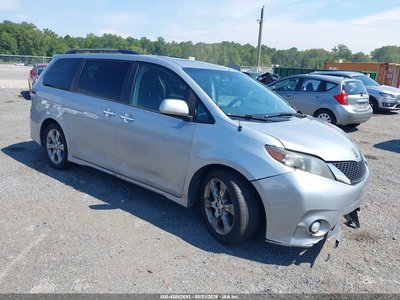5TDXK3DCXES****** 2014 Toyota Sienna