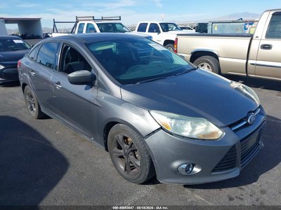 1FAHP3F25CL****** 2012 Ford Focus