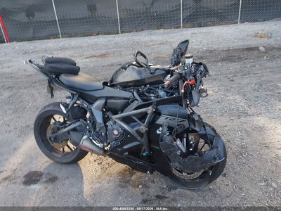 2025 Yamaha YZF-R7