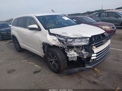 5TDZZRFH6HS****** 2017 Toyota Highlander