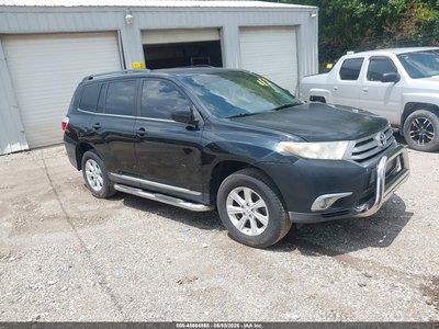 5TDZA3EH1BS****** 2011 Toyota Highlander
