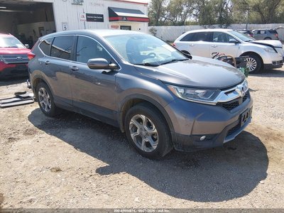 5J6RW2H88JA****** 2018 Honda CR-V
