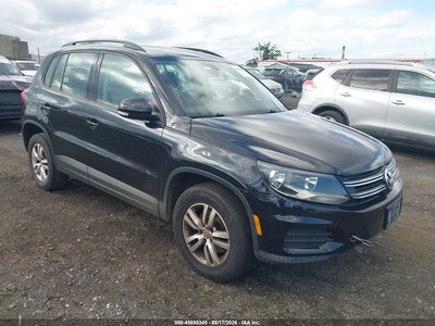 WVGBV7AX1GW****** 2016 Volkswagen Tiguan