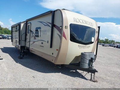 4X4TRLJ22H1****** 2017 Forest River Rockwood Travel Trailer