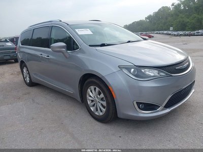 2C4RC1BGXJR****** 2018 Chrysler Pacifica