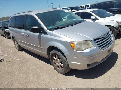 2A4RR4DE3AR****** 2010 Chrysler Town & Country