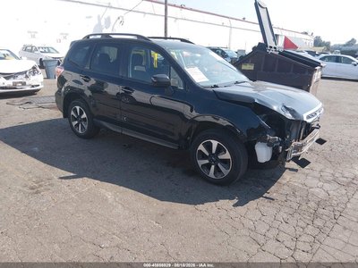 JF2SJAEC2JH****** 2018 Subaru Forester