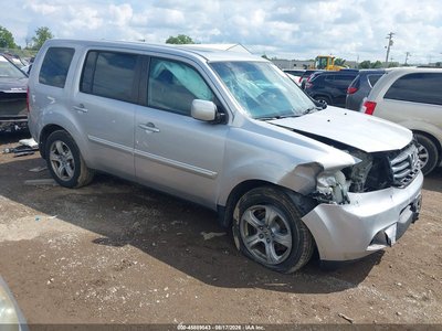 5FNYF4H53EB****** 2014 Honda Pilot