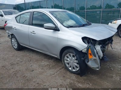 3N1CN7AP7JL****** 2018 Nissan Versa