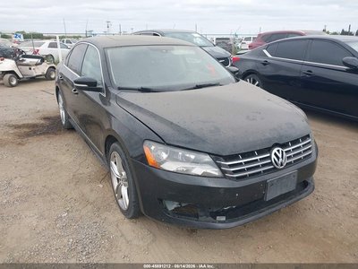 1VWBN7A39EC****** 2014 Volkswagen Passat