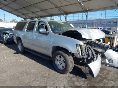 1GNUKJE37AR****** 2010 Chevrolet Suburban