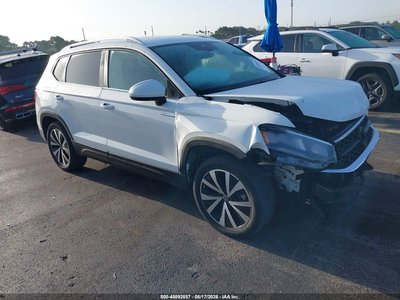 3VVYX7B24NM****** 2022 Volkswagen Taos