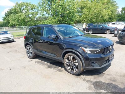 YV4L12UW3P2****** 2023 Volvo XC40