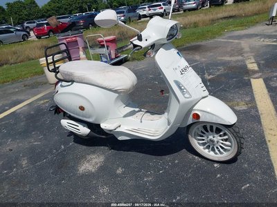 ZAPCA06B1N5****** 2022 Vespa Primavera / Sprint 50