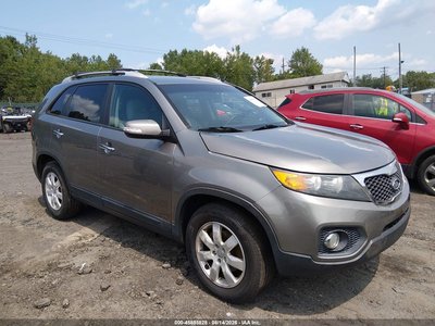5XYKT3A63DG****** 2013 Kia Sorento